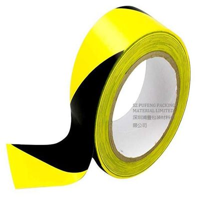 kupować Taśma do znakowania podłóg o grubości 0,1 mm-0,5 mm z PVC w kolorze czarnym i żółtym produkcja online